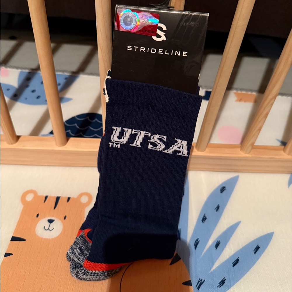 Strideline USTA Socks - Med/Large 8-12 M